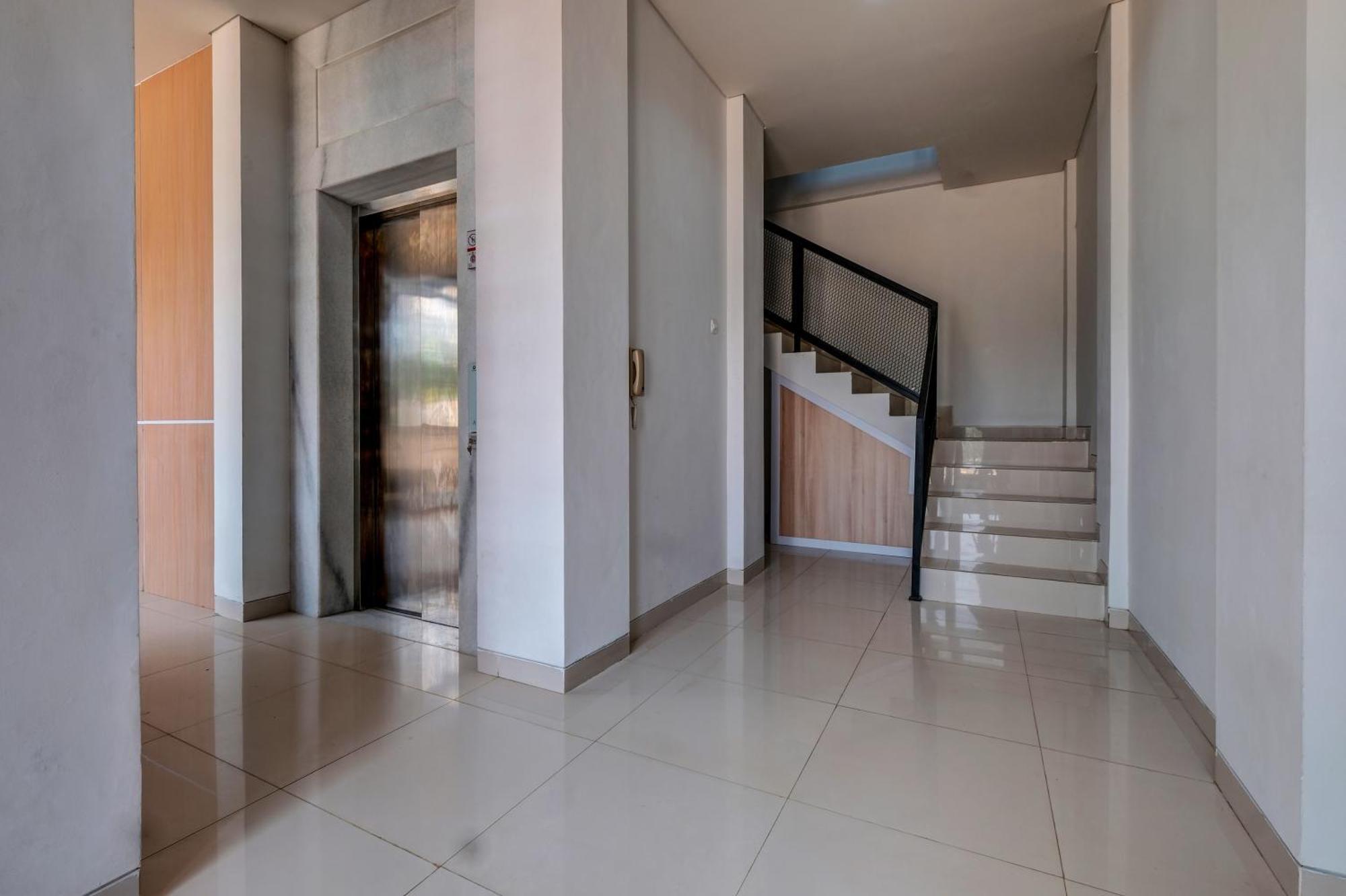 Oyo Life 93289 Jelita 2 Hotel 2*